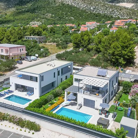 Cozy In With Jacuzzi Ferienhaus