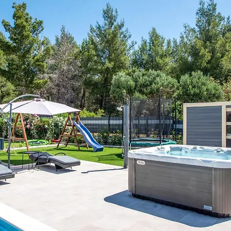 Cozy In With Jacuzzi Orebić