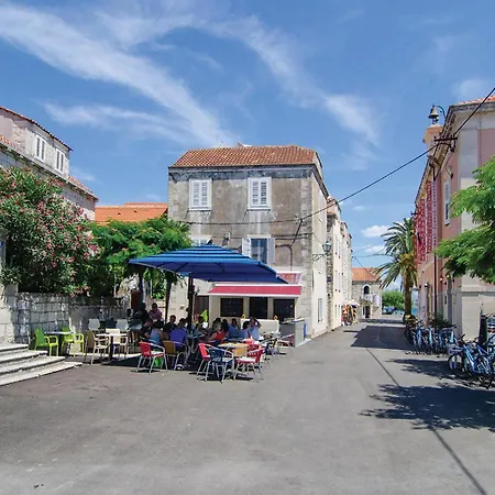 Cozy In With Jacuzzi *