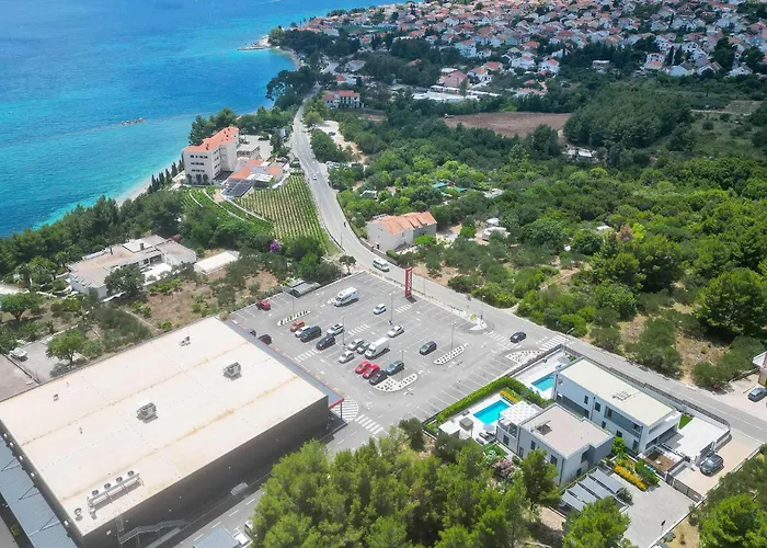 Дом отдыха Cozy In With Jacuzzi Оребич