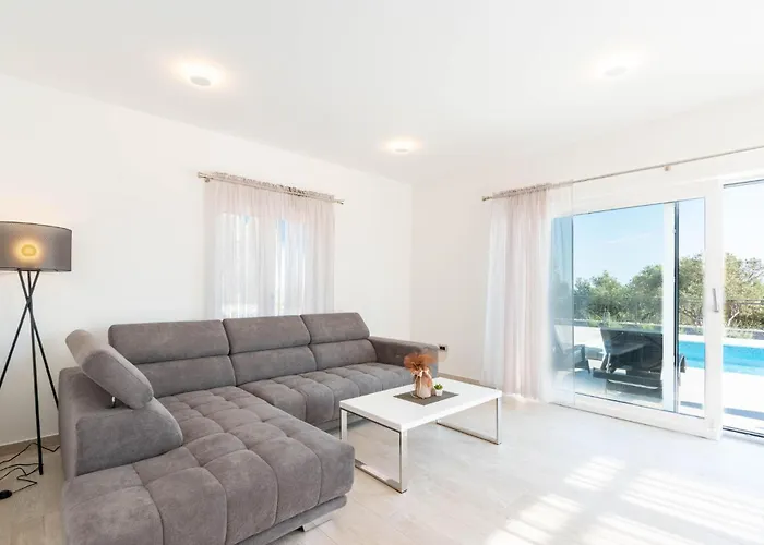 Cozy In With Jacuzzi Дом отдыха *