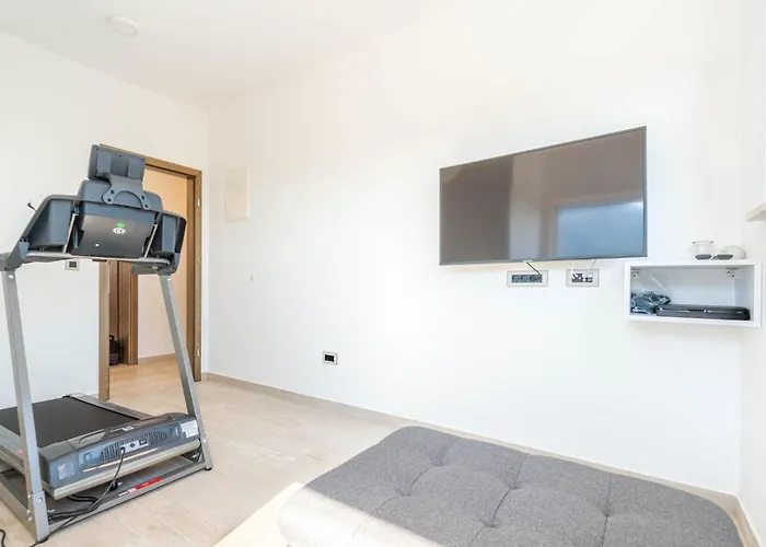 Cozy In With Jacuzzi Дом отдыха *