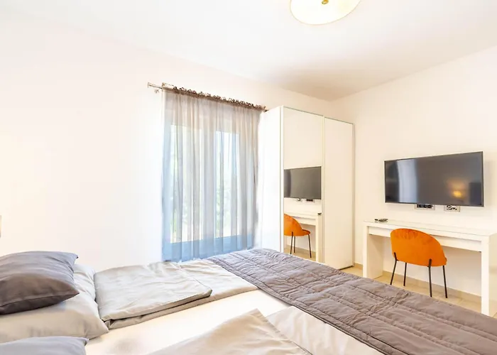 Cozy In With Jacuzzi Дом отдыха Оребич