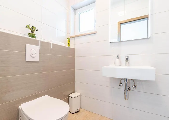 Дом отдыха Cozy In With Jacuzzi Оребич